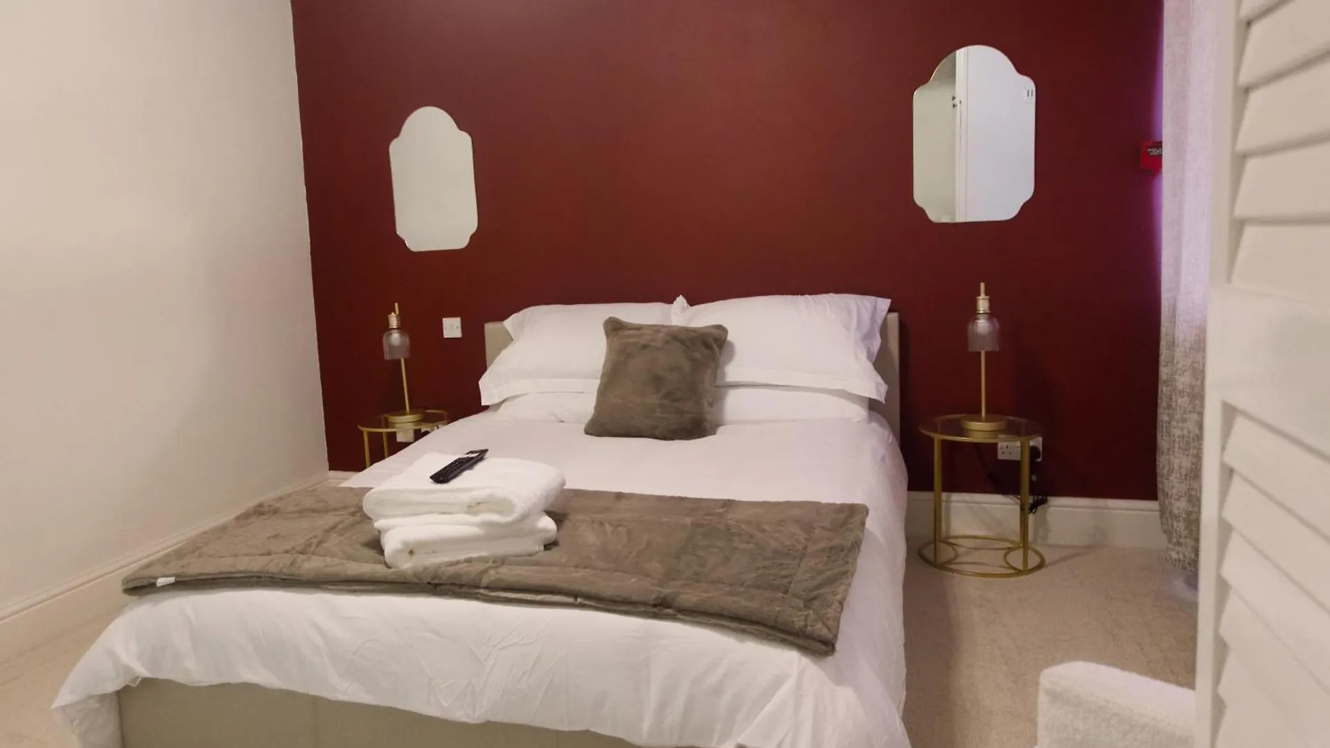 2 Bedroom Apartment - The Ruby Cheltenham